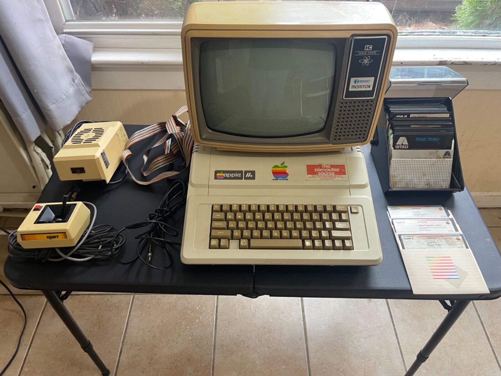 Vintage Apple IIe (2e) Computer, monitor, joystick, cooling fan, floppy set